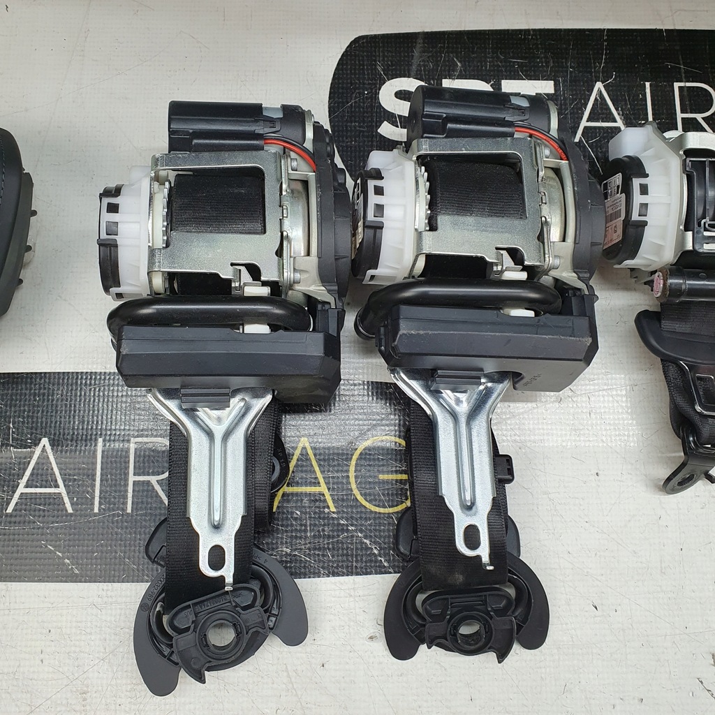 фото №10, Audi e-tron приборная панель консоль подушки безопасности ремни подушка безопасности audi e tron