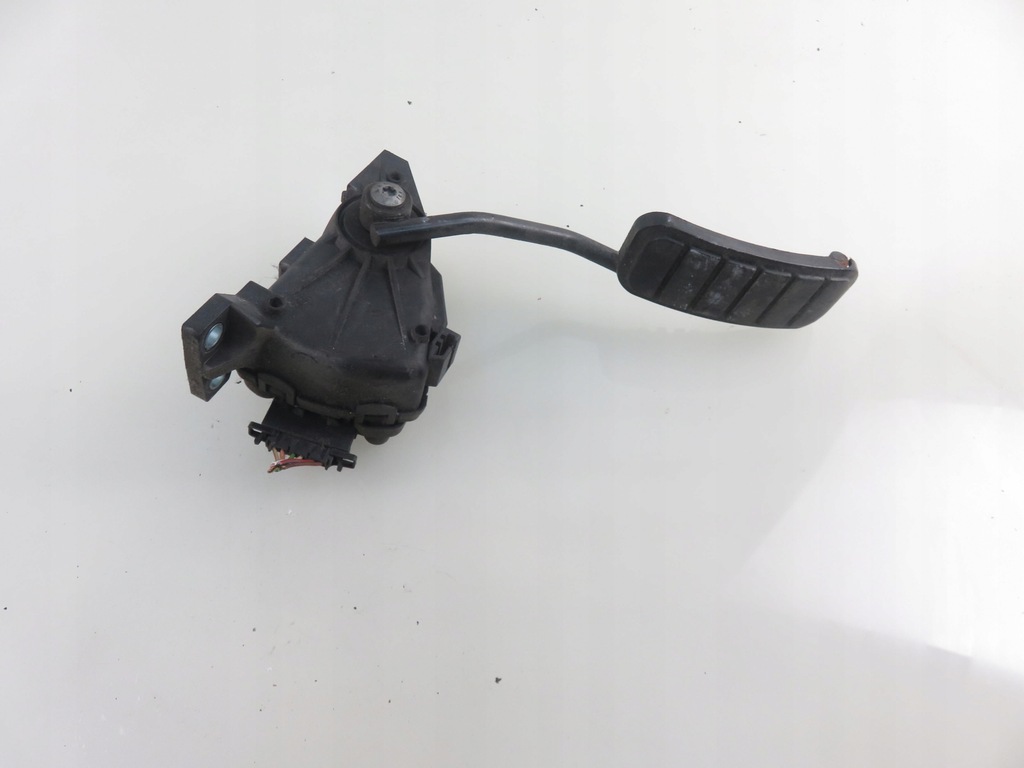 фото №8, Потенциометр газа renault master ii 2.5 dci 8200313107 6pv00811905