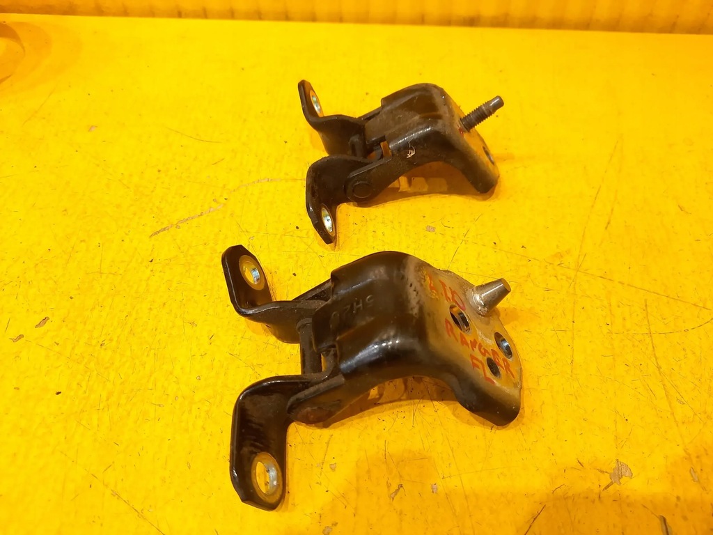 фото №1, Ford ranger v 16r. петля дверь левый задняя dół i góra