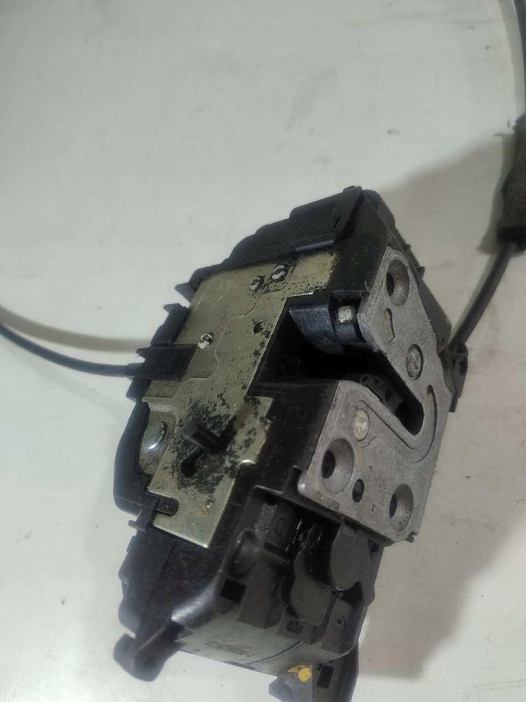 фото №4, Замок двері правий задня 4 pin renault scenic iii