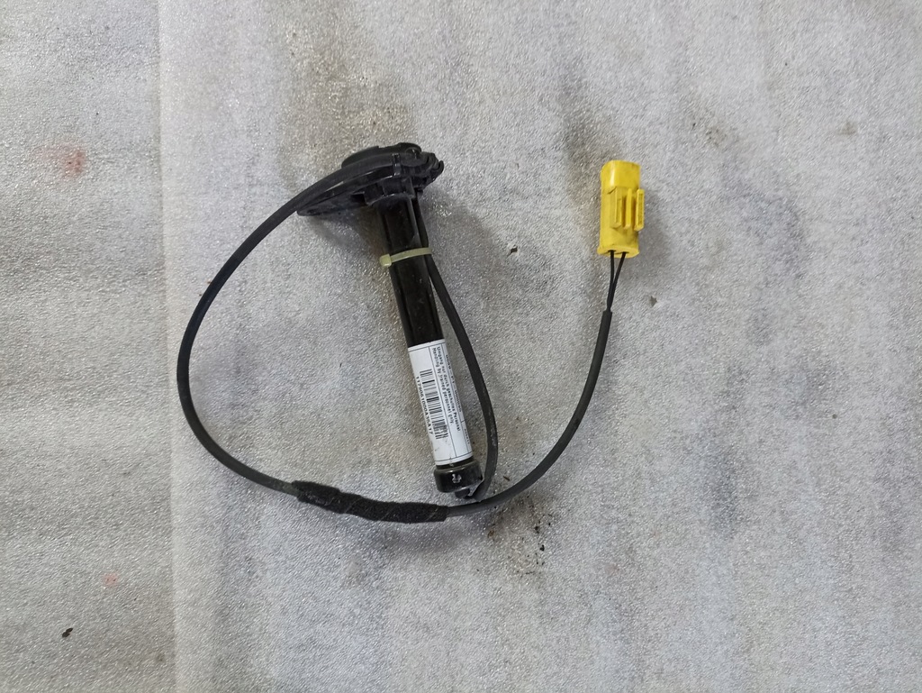 фото №1, Патрон пиротехнический капот mercedes w117