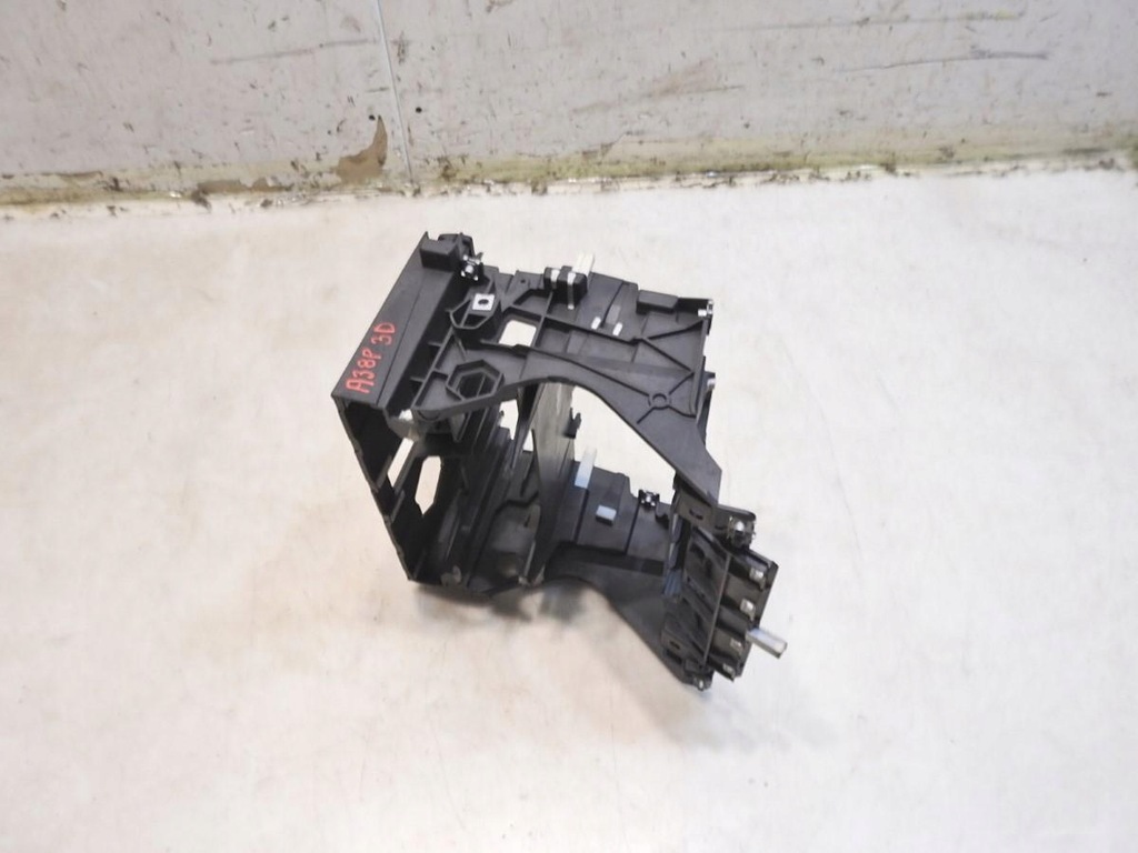 фото №3, Рамка каркас радіо audi a3 8p 8p0858005b