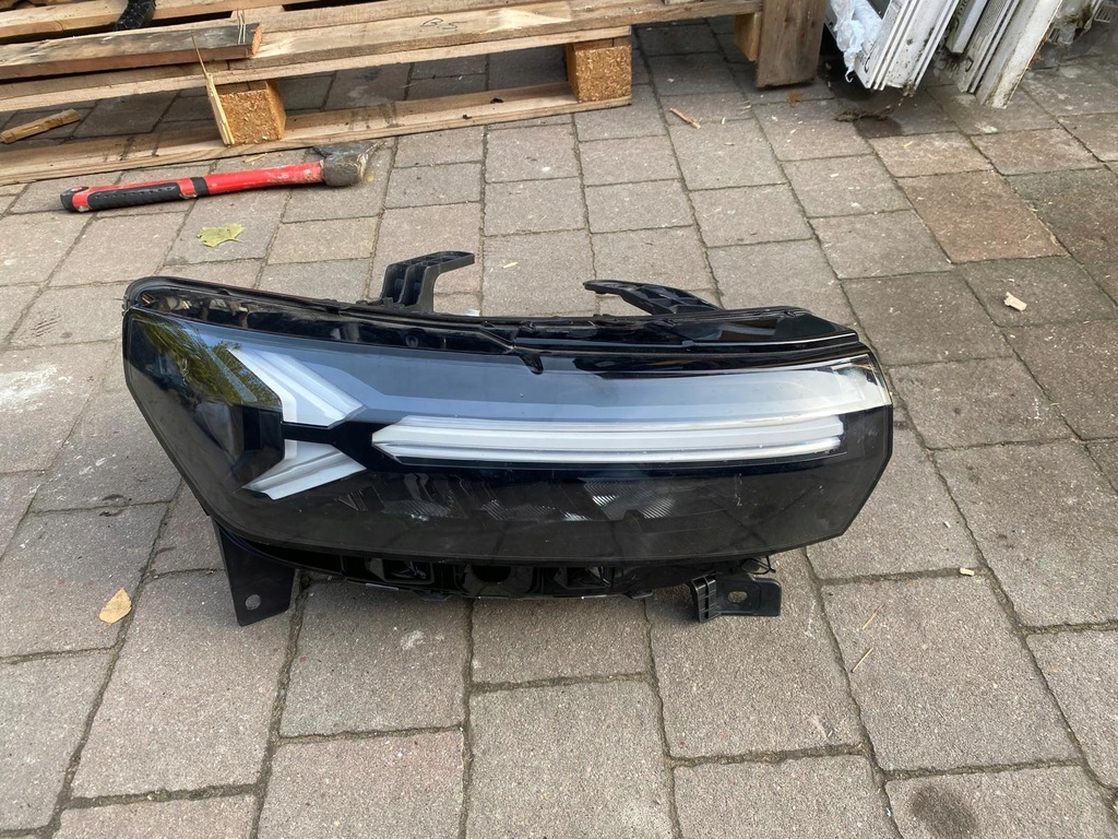 фото №1, Лампа передня dacia duster iii 2024 rok 260603515r 260107725r комплект