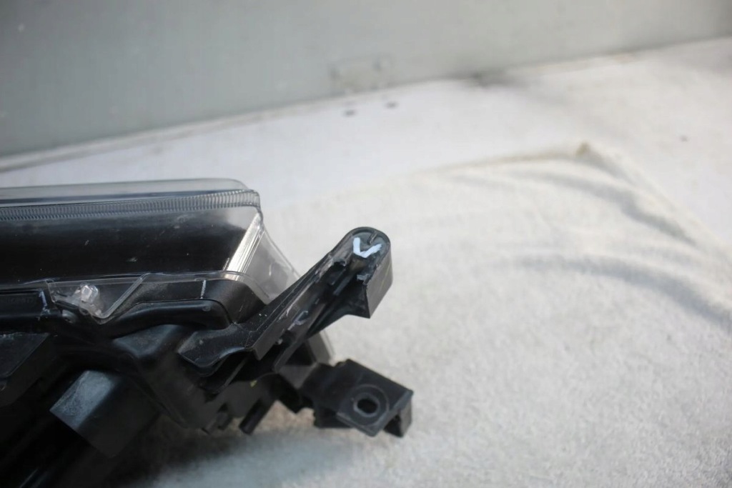 фото №4, Лампа левая перед toyota hilux viii 8 lift full led