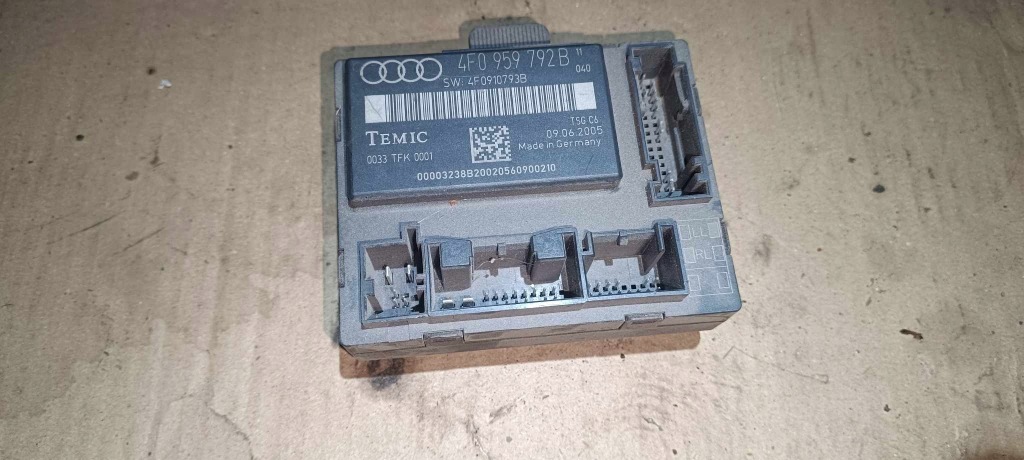 фото №1, Audi a6 c6 04- блок управления модуль дверь правый перед 4f0959792b