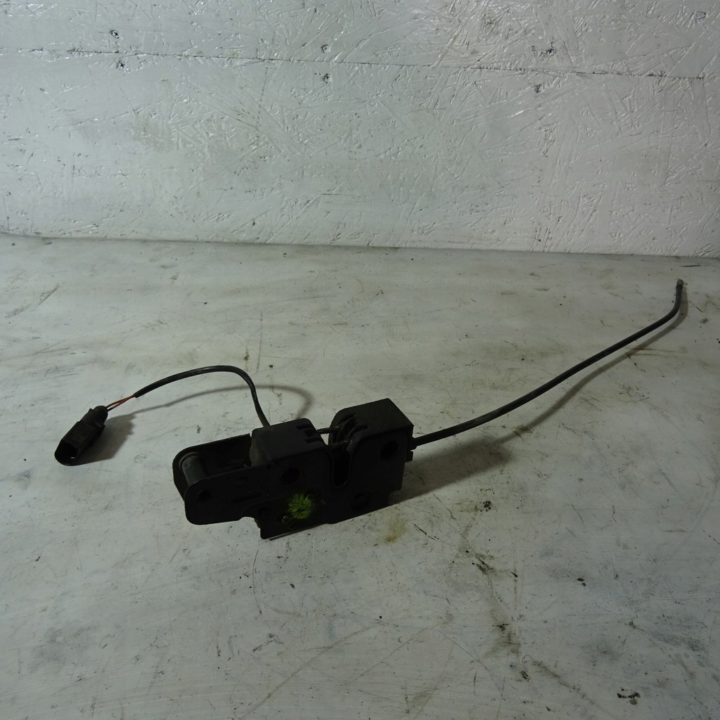 фото №1, Audi q7 4l замок капот