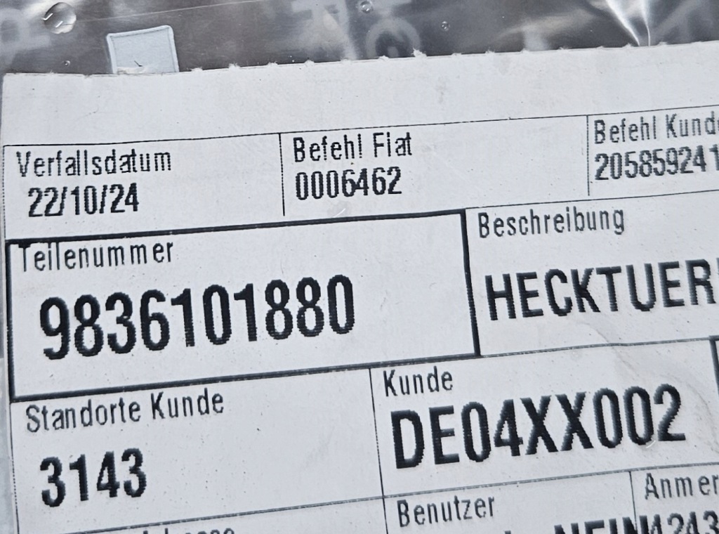 Купить Opel astra l vi 6 hb 2022 - прокладка крышки багажника задний  9836101880