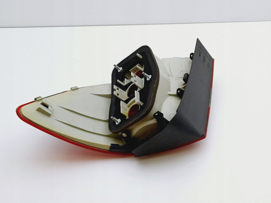 Лампа лівий задній mercedes b w245 27520117 / a1698202564 nr357 Київ