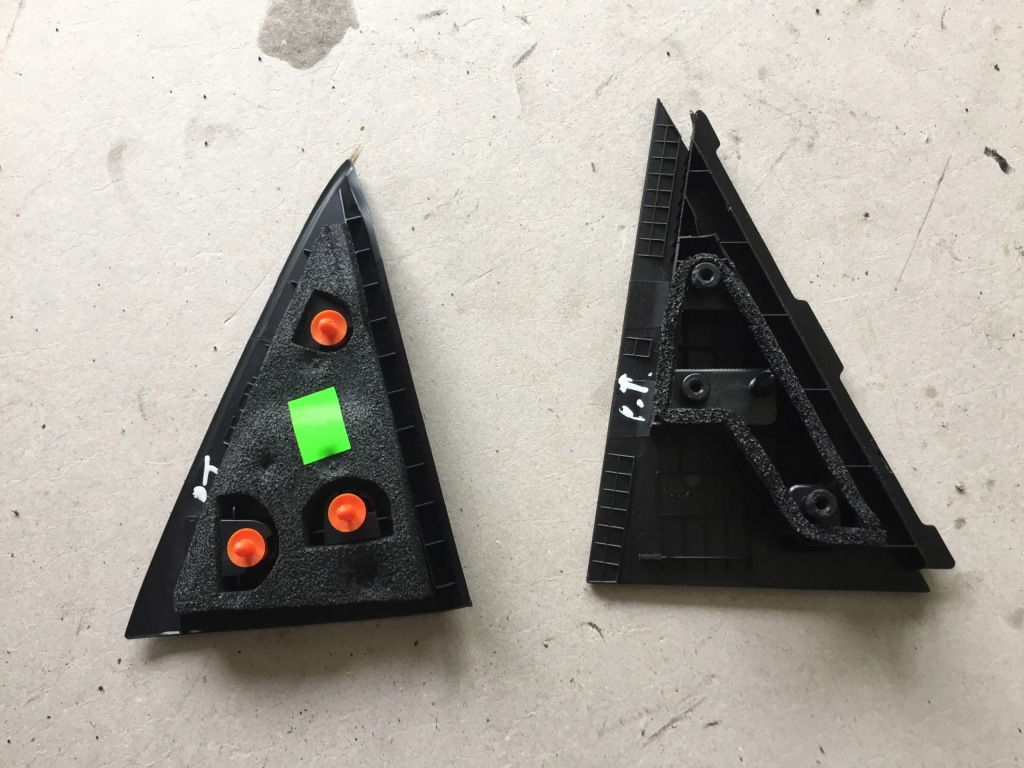 фото №2, Kia ceed iii 18- треугольник заглушка дверь правая задняя