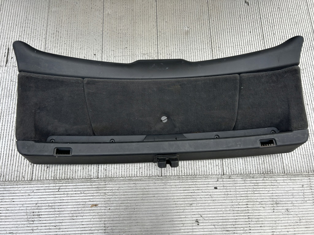 фото №1, Оббивка кришки багажника audi a6 c6 kombi