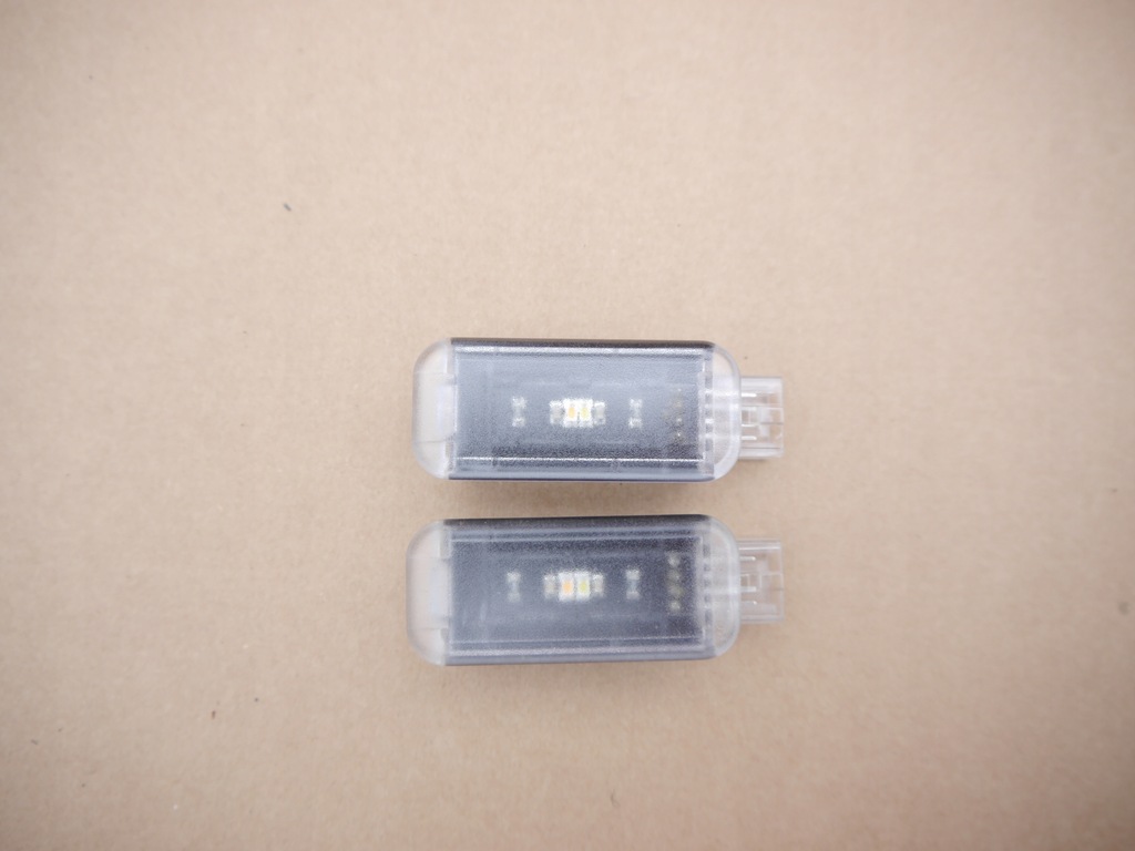 фото №1, Audi a8 d4 4h фонари салона led 4h0947415