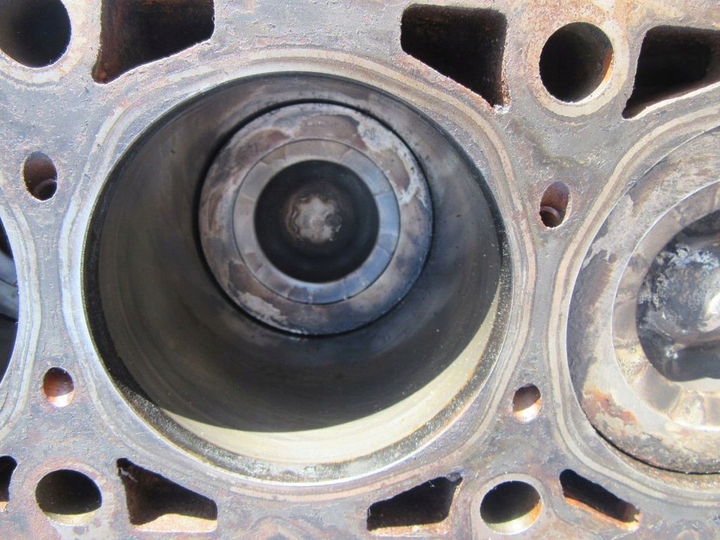 фото №8, Daily v 3.0d 15 блок двигателя wał поршни kpl euro 5