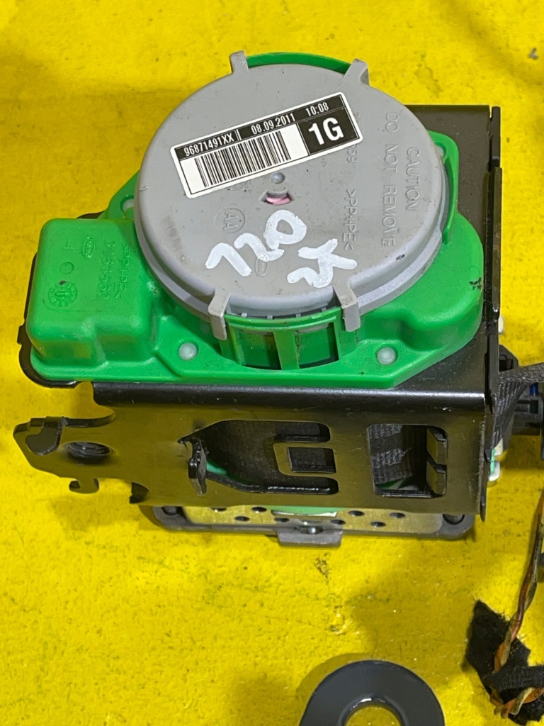 Citroen c4 - комплект ремней с натяжитель - левое  перед - a045014 с Разборки