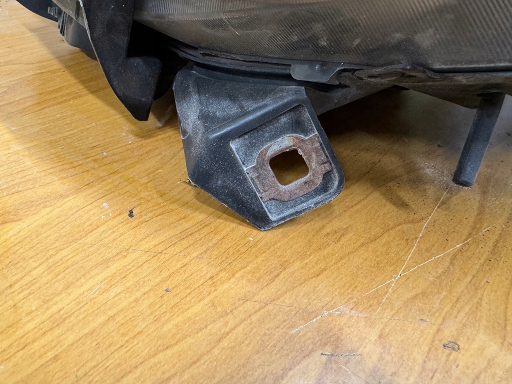 фото №13, Лампа передняя правая левая opel combo комплект eu cała ładna