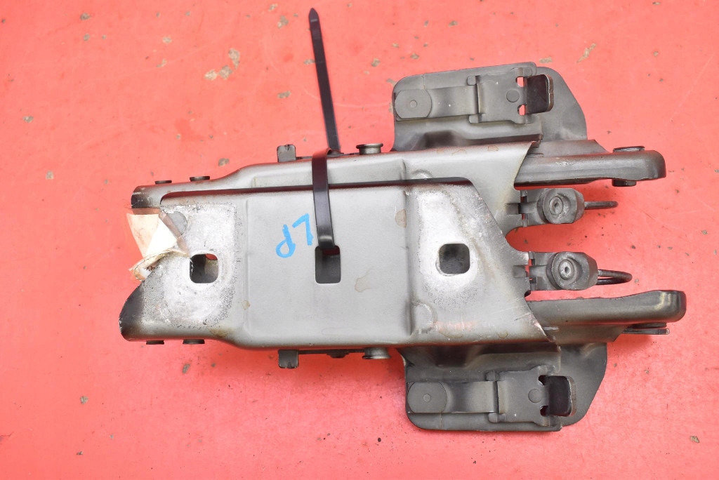 Купити Петля петлі капота 39126608 opel insignia b 17-20