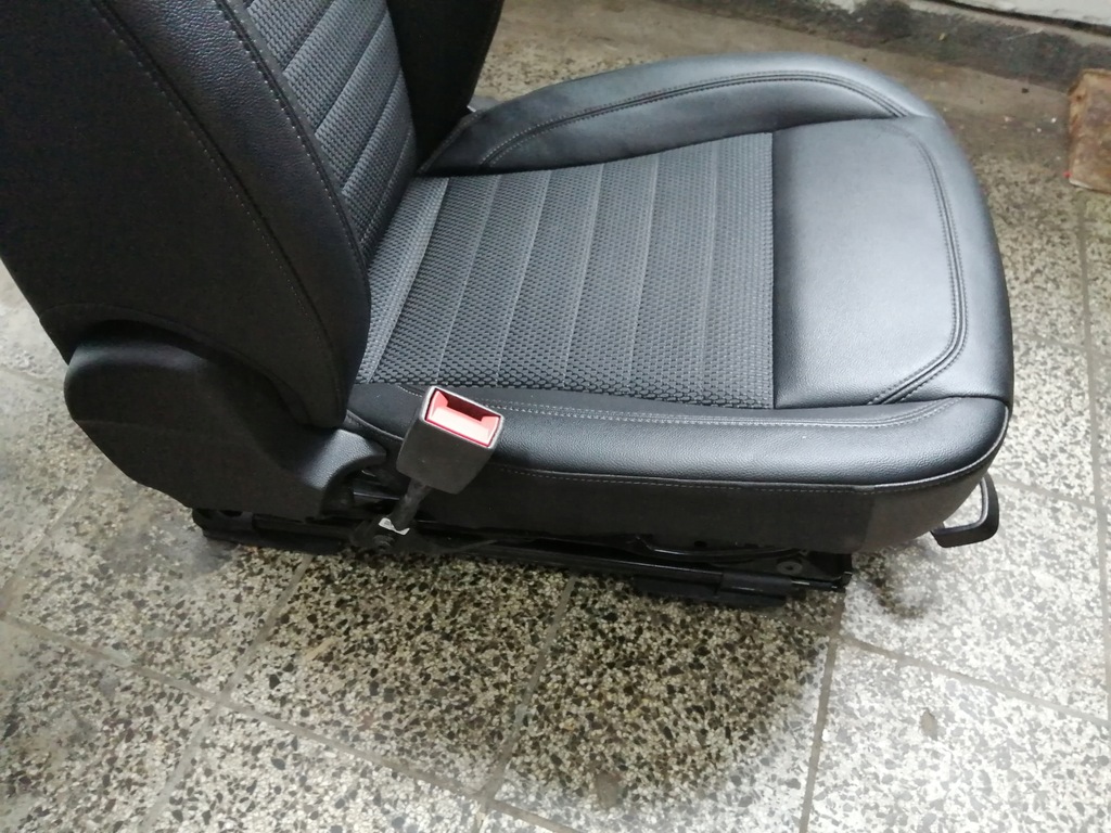 фото №10, Alfa romeo stelvio 2019 салон сиденье сиденья обшивки заднее сиденье кожа ładne