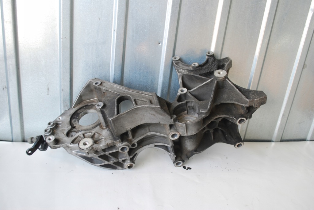 Кронштейн генератора audi a4 b8 2.0 tdi 03l903143h Оригінал