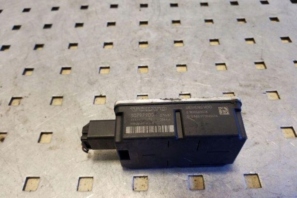 фото №1, Другое модули volvo v70 ii sw 30797900 2.4l дизель 120kw 2007