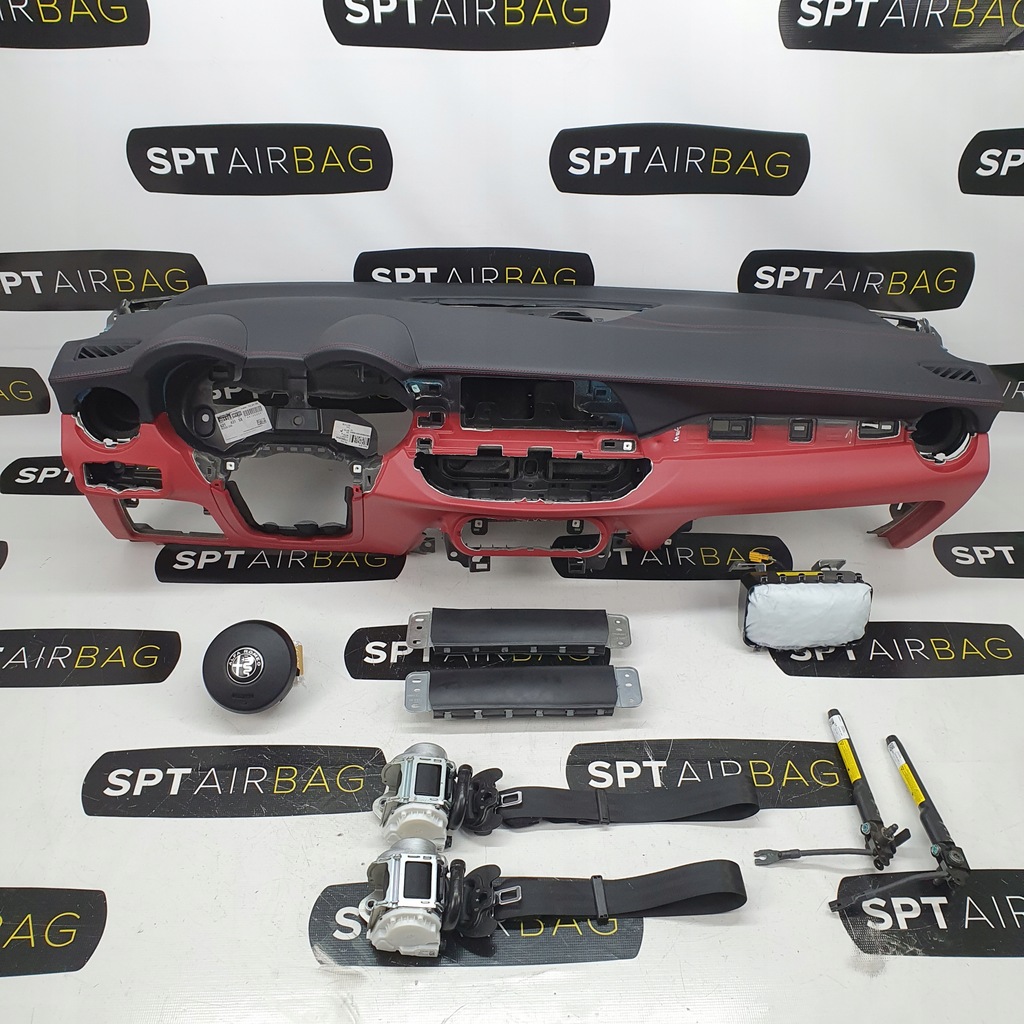 фото №1, Alfa romeo приборная панель консоль подушки безопасности ремни подушка безопасности