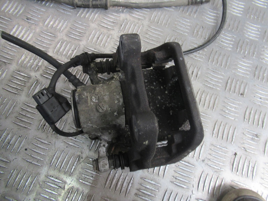 фото №13, Mercedes w222 суппорт суппорты тормоза комплект