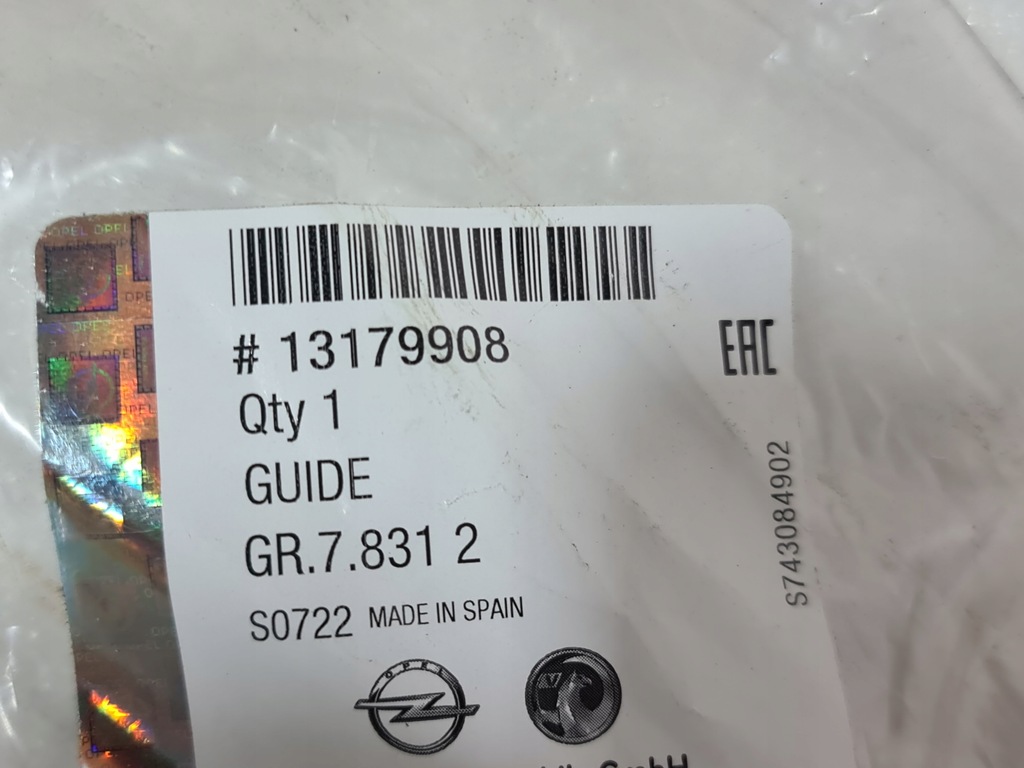 фото №11, Opel-części corsa e напрямна середній бампера задня 3d 5d 13179908