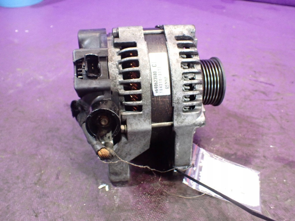 Peugeot 206 02-09 1,4 hdi генератор 9640623580 1042103170 в Украине