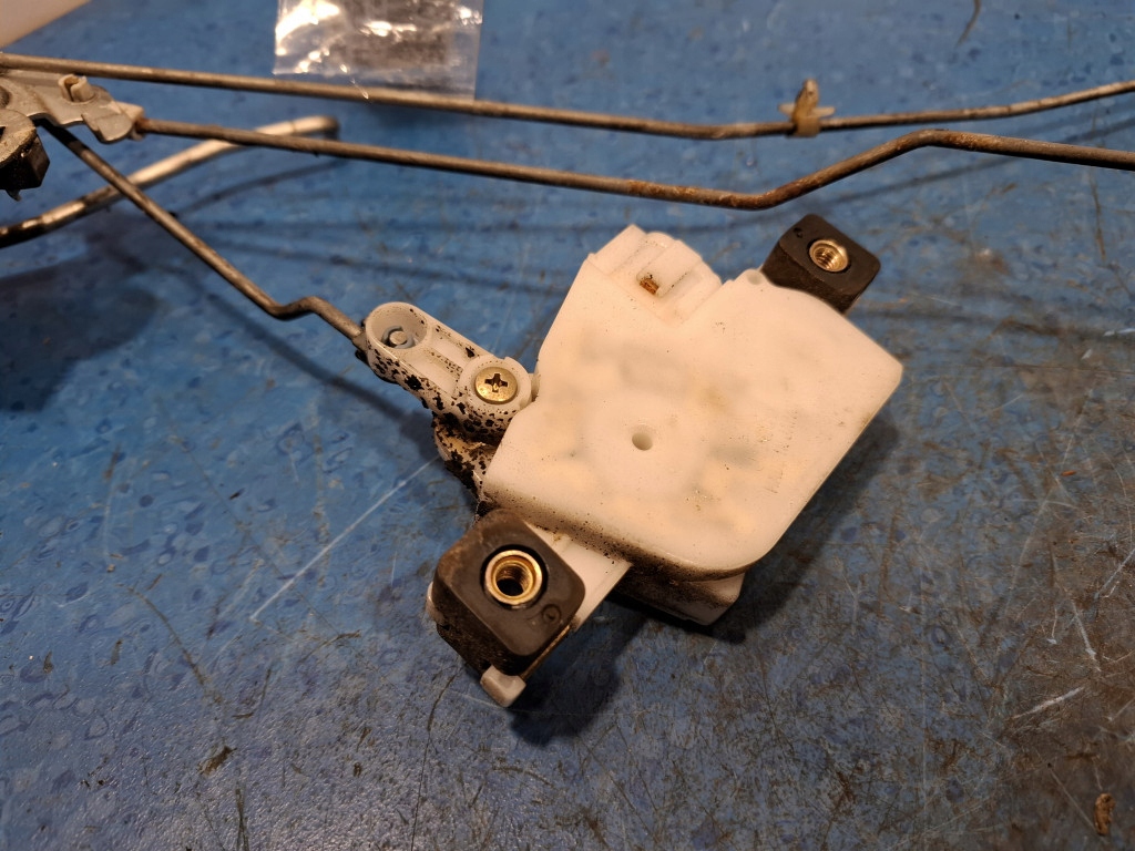 фото №5, Isuzu trooper ii замок двері задня правий