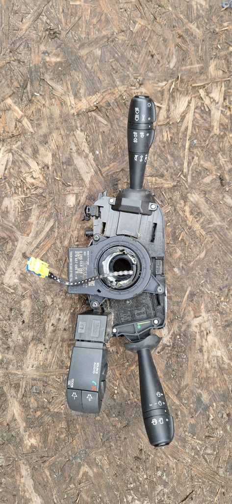 фото №1, Dacia sandero ii лента переключатель tanio