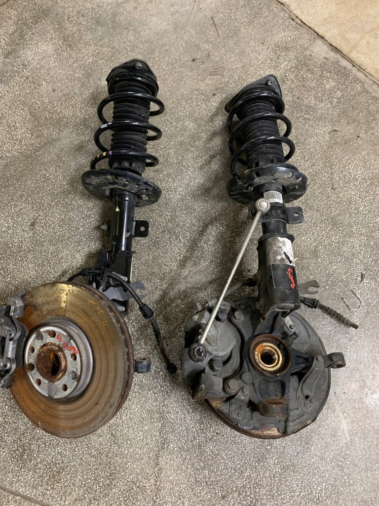 фото №1, Поворотный кулак амортизатор mcperson правый перед peugeot 3008 ii 5008 ii