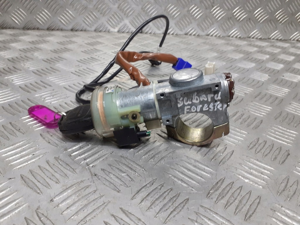 фото №1, Замок зажигания с ключ subaru forester