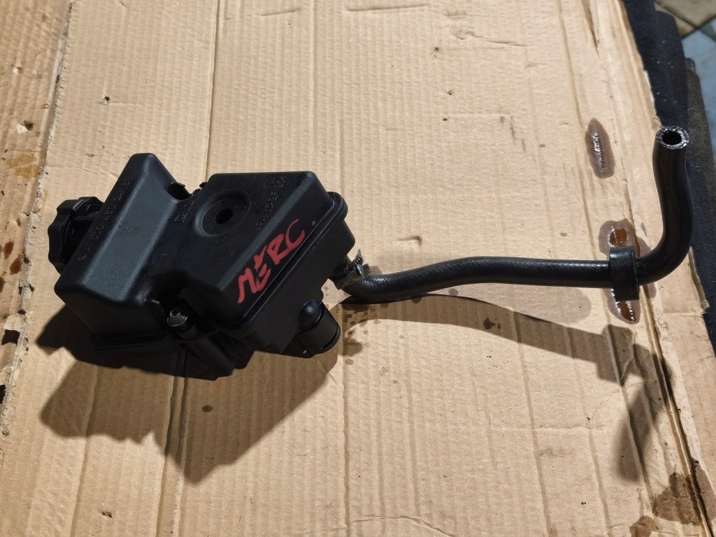 Купити Mercedes бак рідина підсилювача a0004602483