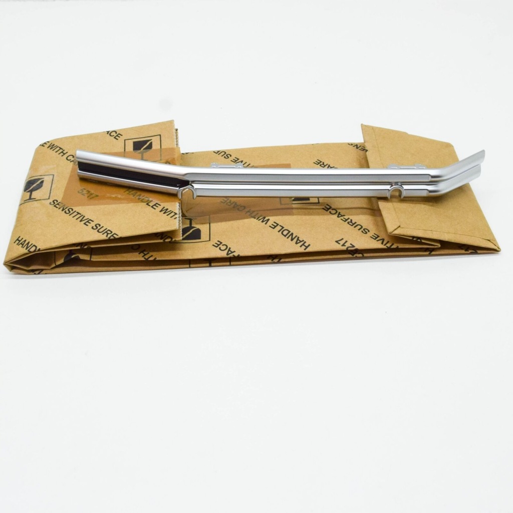 фото №1, Audi a6 c8 allroad молдинг хром правая решётка решётка радиатора 4k9853230a3q7