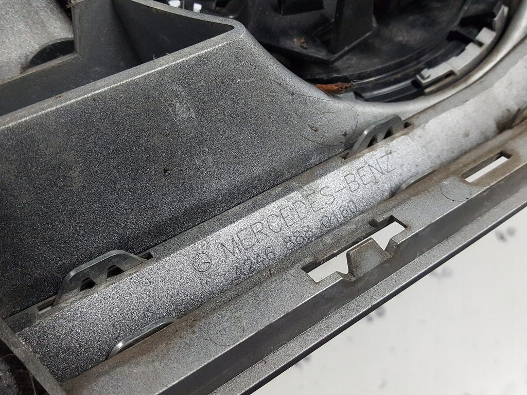 фото №5, Mercedes b w246 10r- решётка радиатора решётка радиатора