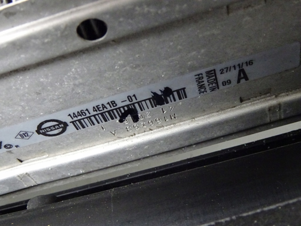 Qashqai 2 j11 1.5 dci комплект радиатор вентилятор интеркулер 214107399r с Разборки