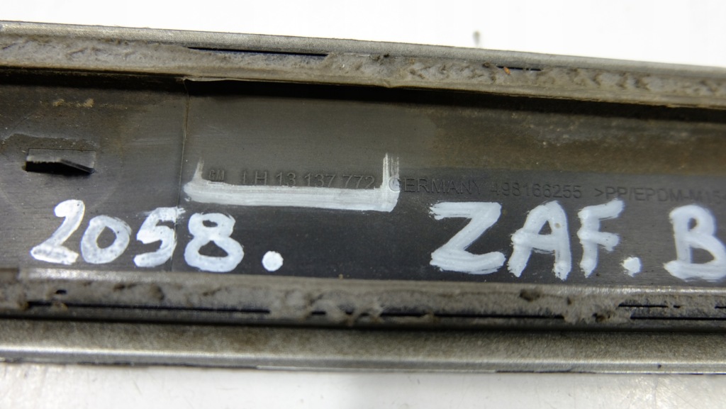 фото №9, Opel zafira b молдинг дверь левый перед 13137772