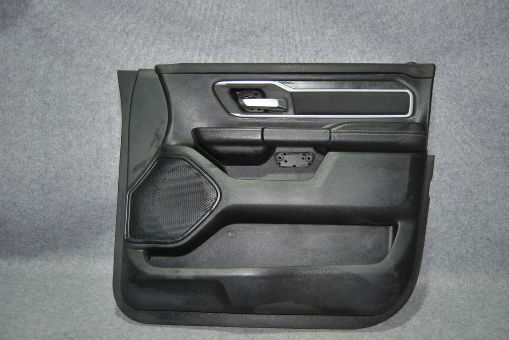 фото №1, Dodge ram 1500 5 gen 2019-обшивка оббивка двері правий перед