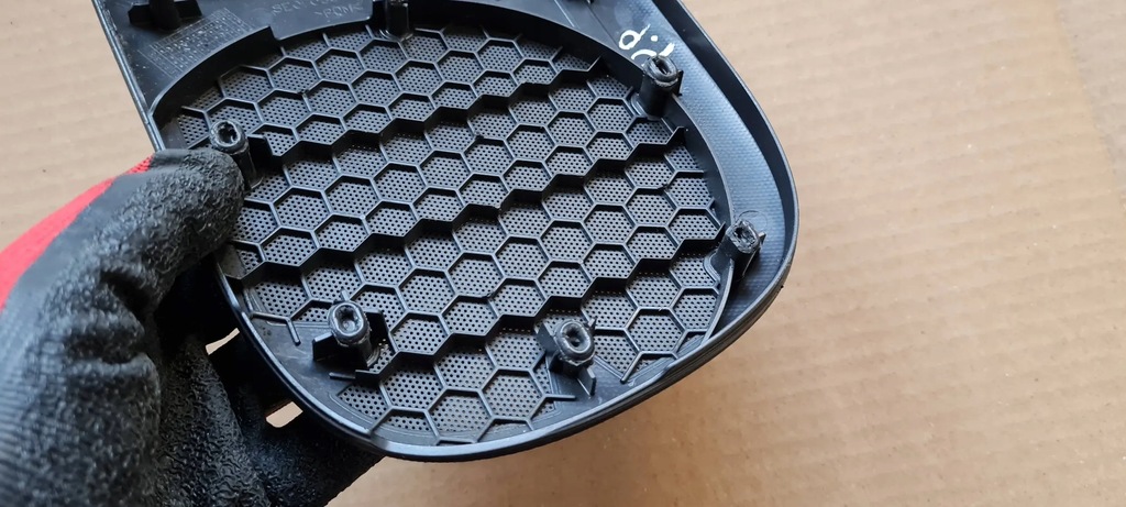 фото №11, A4 b6 b7 накладка динаміка правий перед bose 8e0035420a