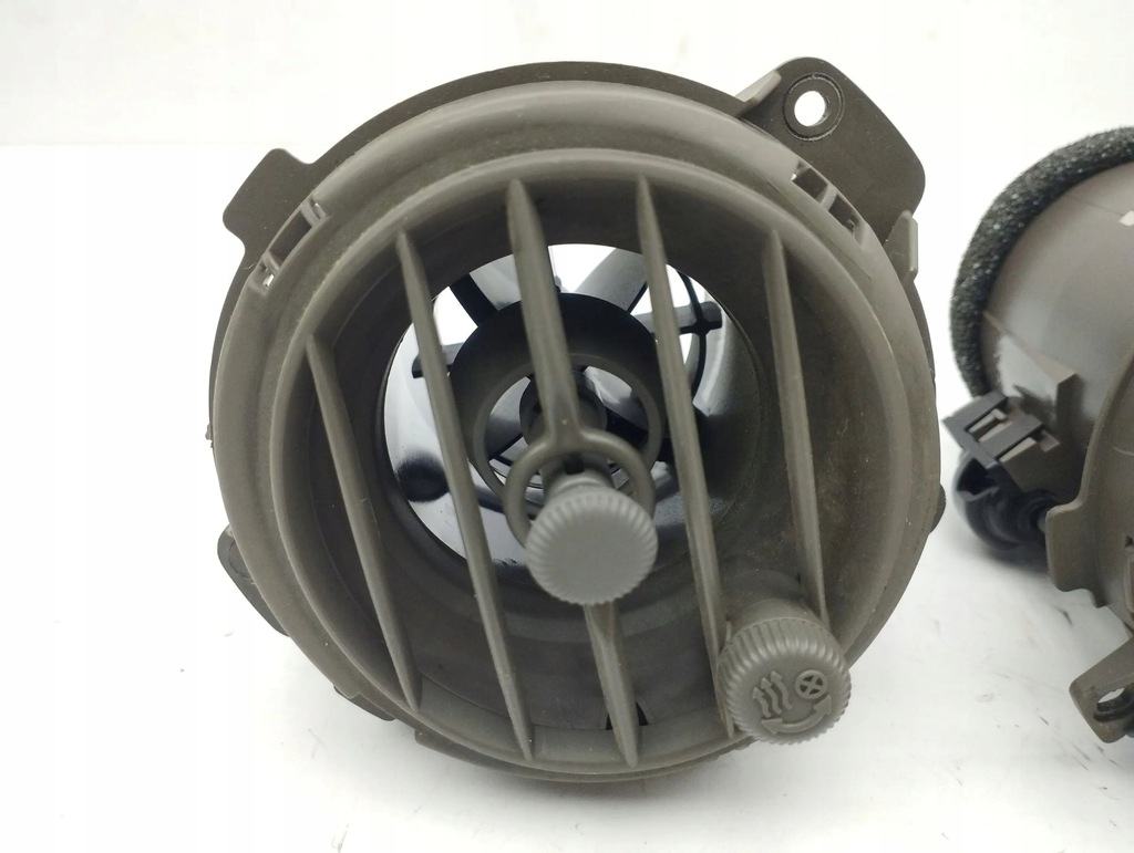 фото №9, Chrysler pt cruiser 2002 комплект боковая решётка обдув панели приборной панели