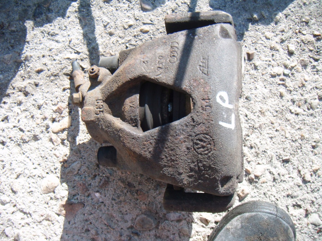 фото №1, Audi a3 8l 1.9tdi супорт гальмівний лівий перед