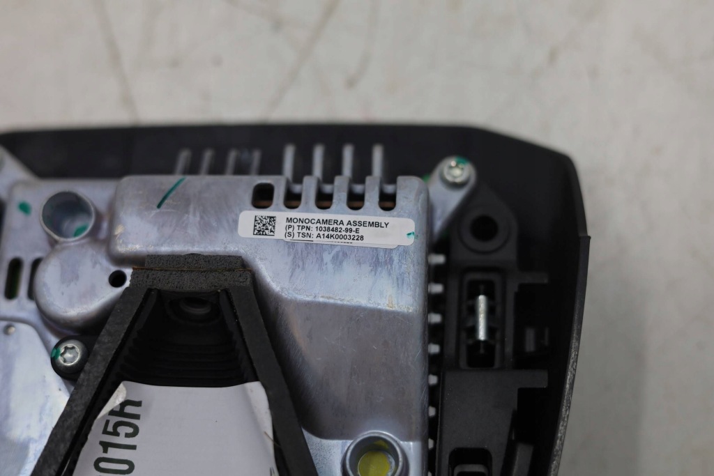 Камера радар асистент модуль блок керування tesla model s 2015r 1038482-99-e Ціна