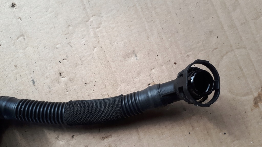 фото №3, A4 b9 8w шланг трубка вентиляция картера 2.0 tdi deta a5 8w