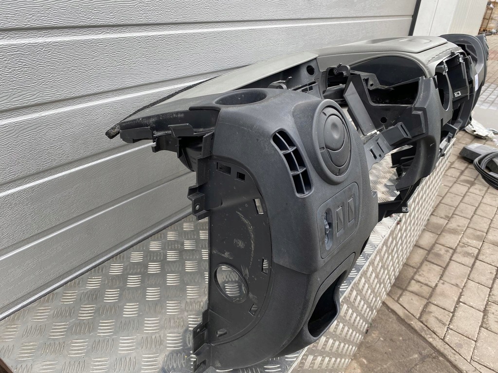 фото №7, Renault master iii консоль панель приладів