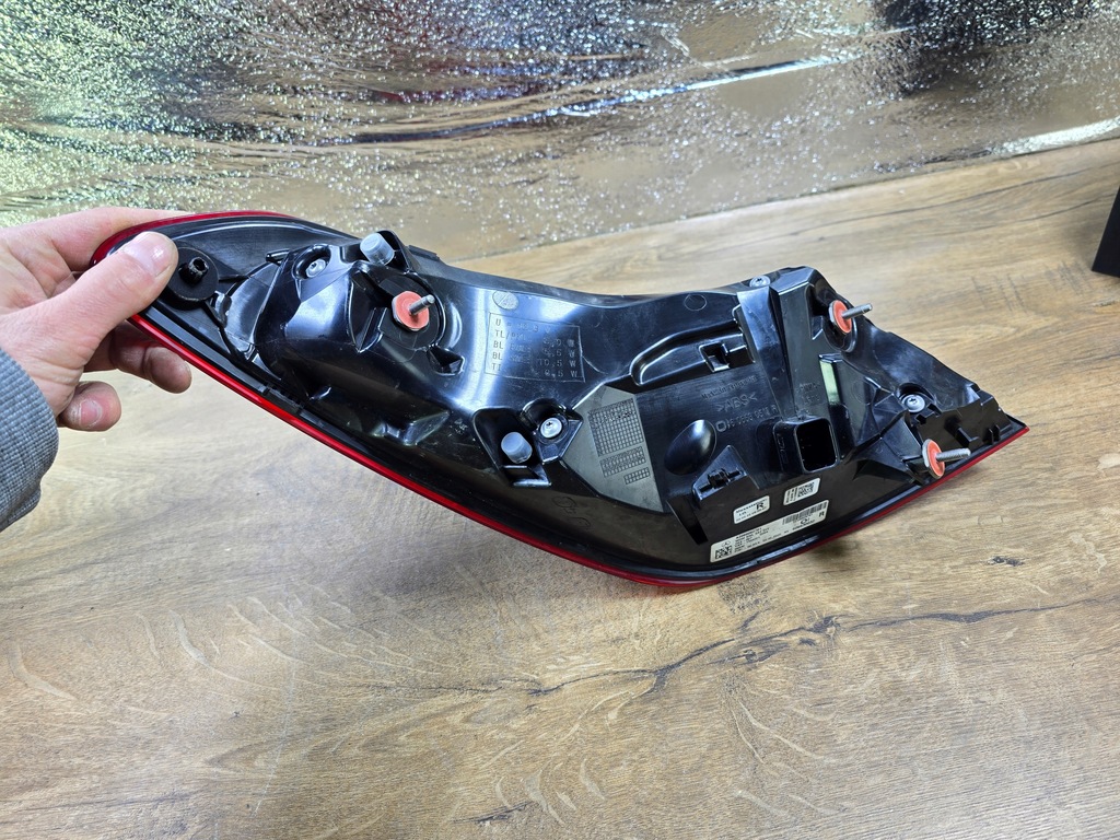 фото №6, Mercedes c klasa w206 sedan лампа задняя задняя правая a2069062701