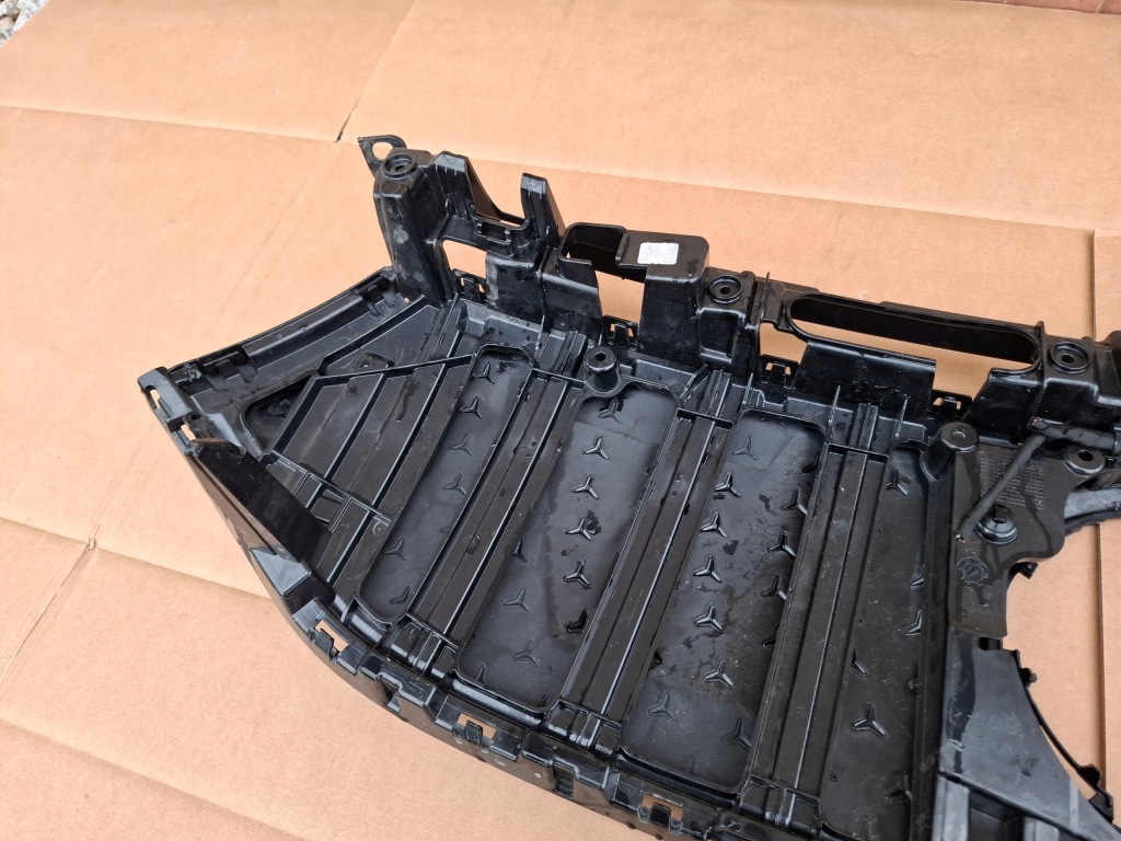 Решётка радиатора решётка радиатора mercedes eqa w243 243 рестайлинг  оригинал в Украине