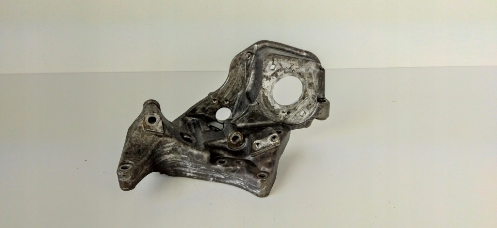 фото №1, S90 v90 ii 2.0d d4 кронштейн кронштейн двигателя 31480996