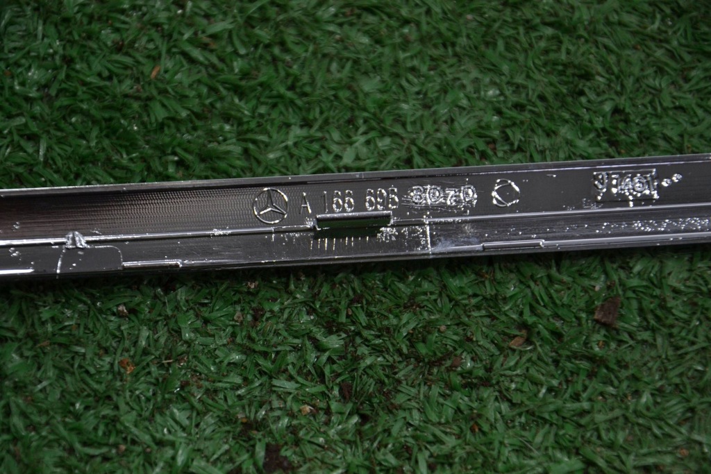 Молдинг дахова права ліва mercedes ml w166 12- a166698 Ціна