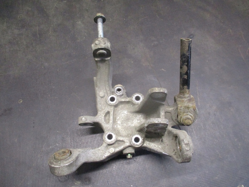 фото №8, Поворотный кулак левый задняя honda accord vii 02-08r.