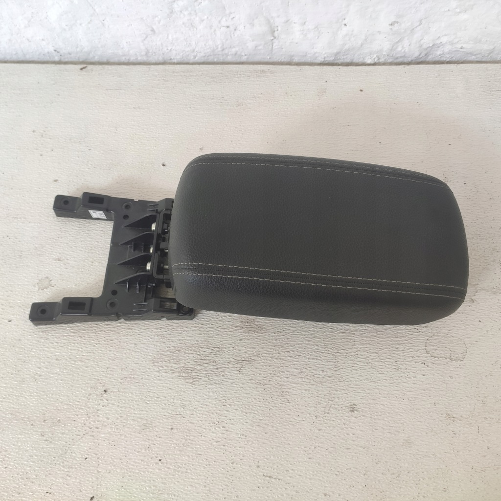 фото №1, Kia rio iv 2017 23 підлокітник перед шкіра