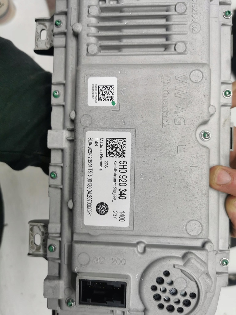 фото №11, Набор стартовый vw golf viii 1.5 tsi 130km 20-24