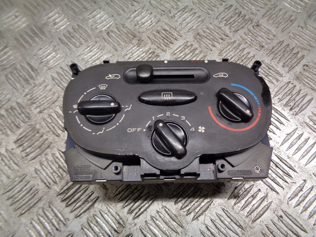 фото №1, Панель обдув peugeot 206 10689-01